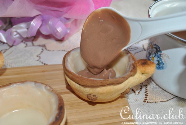 Шоколадный кисель в съедобных чашечках