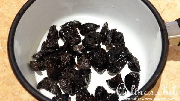 Черносливовый кисель с лимоном и арахисом