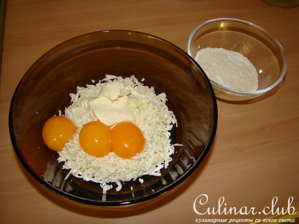 Яблочные оладьи с домашним сыром