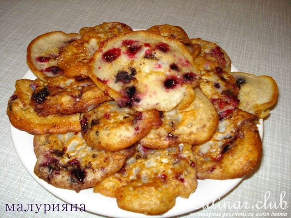 Оладьи со смородиной