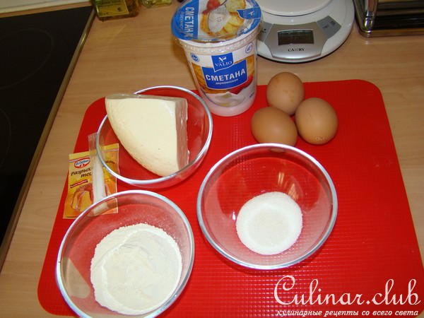Яблочные оладьи с домашним сыром