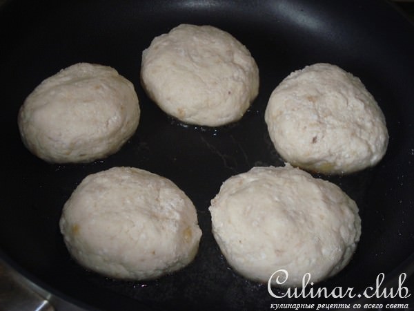 СЫРНИКИ С БАНАНОМ (без яиц)
