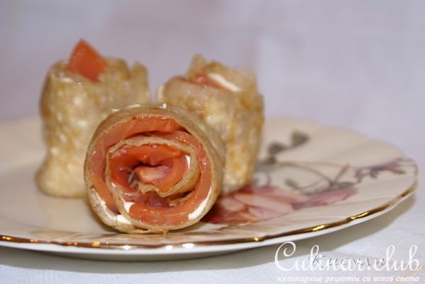 Нежные блинчики с форелью и сливочным кремом