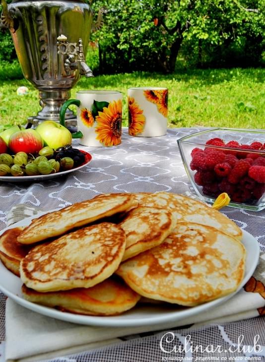 Оладушки на кефире с яблоками