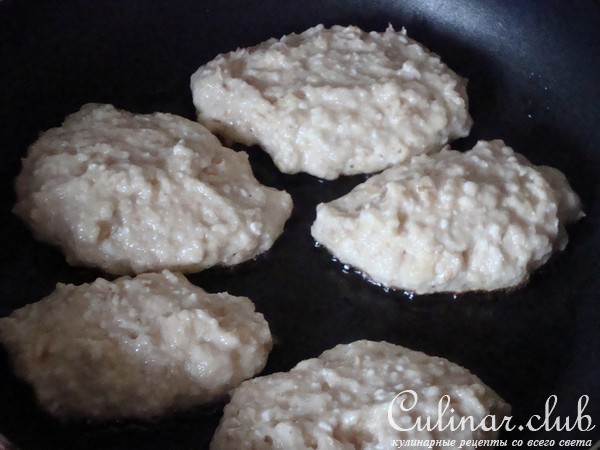 ОВСЯНЫЕ СЫРНИКИ С ФРУКТАМИ