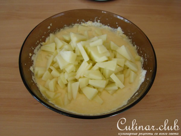 Яблочные оладьи с домашним сыром