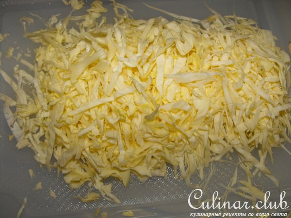 Капустные оладьи с сыром