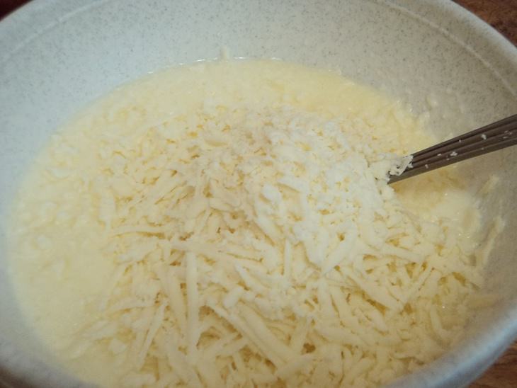 Оладьи на йогурте с сыром и зеленью.