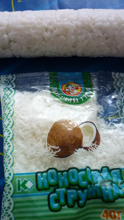 Суши фьюжн с бананом,маскарпоне и кокосовой стружкой