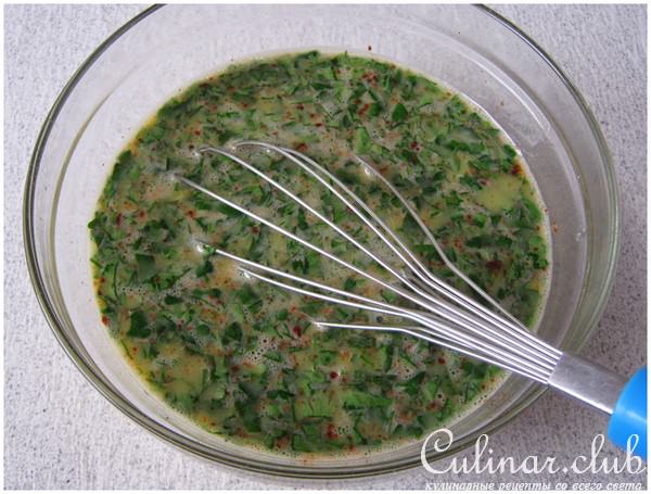 Яичная запеканка с брокколи, цветной капустой и фрикадельками из форели