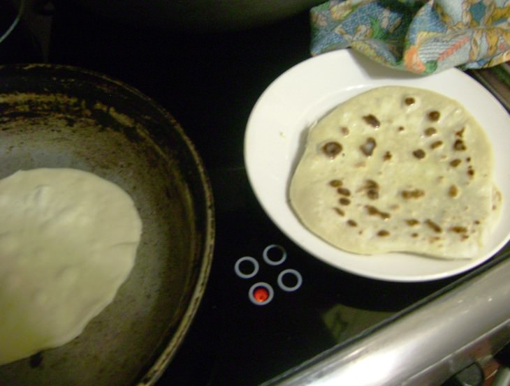 Кыстыбый с пшенной кашей. Татарская кухня.