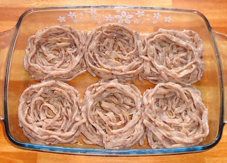 "Гнёздышки" из фасолевой лапши с овощами,грибами и сыром