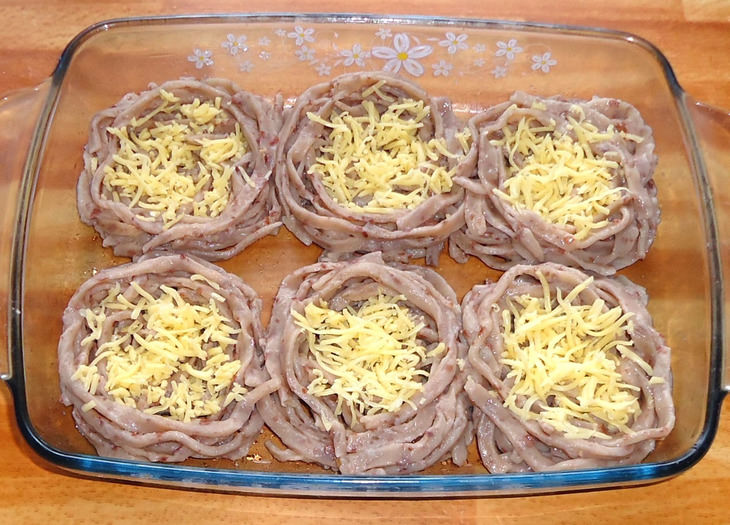 "Гнёздышки" из фасолевой лапши с овощами,грибами и сыром