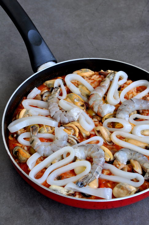 Паэлья с морепродуктами и курицей 2 (Shellfish and Chicken Paella)