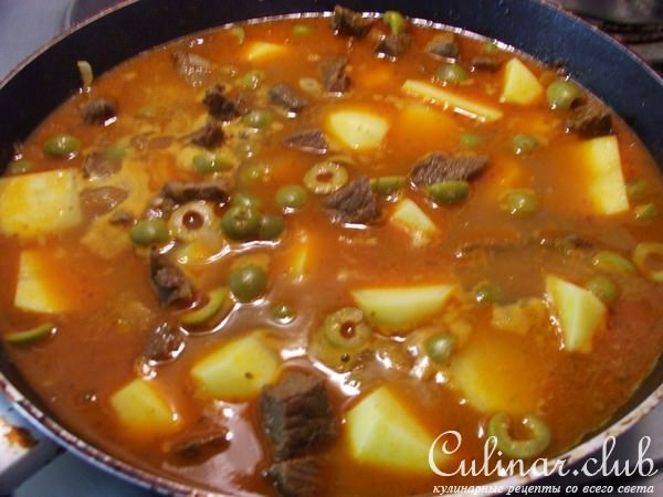 Говядина тушеная с оливками и картофелем (кажется по мароккански...)
