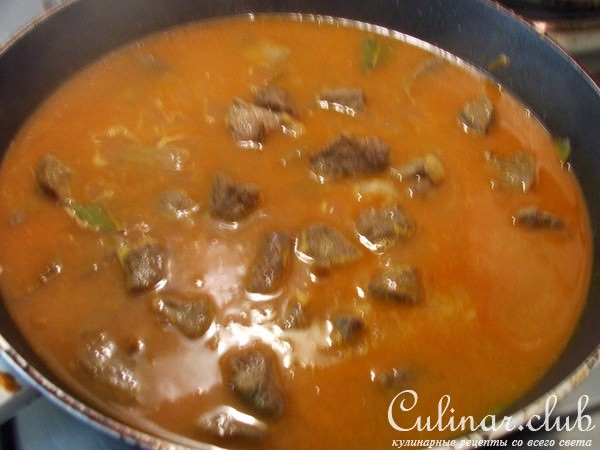Говядина тушеная с оливками и картофелем (кажется по мароккански...)