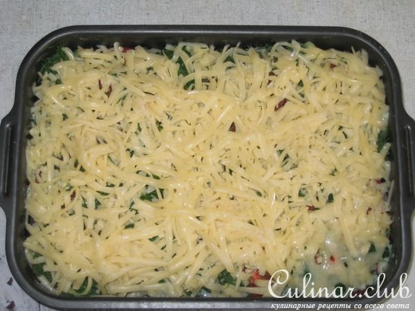 Свининка под подушкой и запеченый картошка.