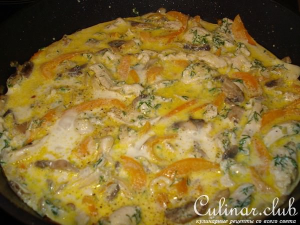 КУРИНАЯ ГРУДКА С ОВОЩАМИ,ТУШЕННАЯ В СЛИВКАХ
