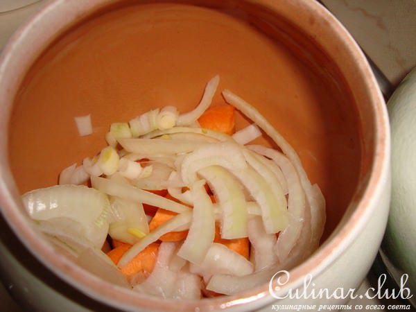 МЯСО С ЧЕРНОСЛИВОМ В ГОРШОЧКЕ
