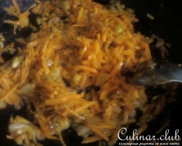 Фасоль с куриными ножками в соусе болоньез