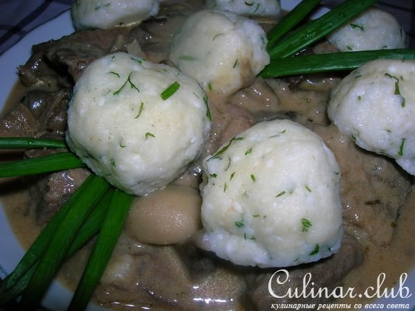 Венгерская токань с творожно-укропными клецками