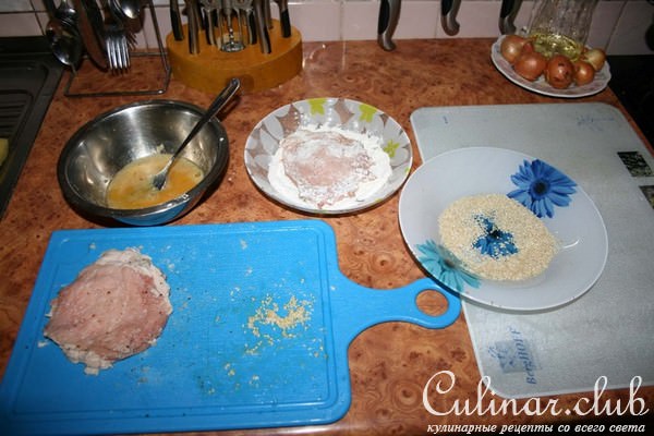 Рулетики нежные с кунжутом