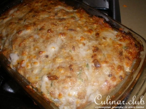 Запеканка из трех видов мяса, глазированная красным вином