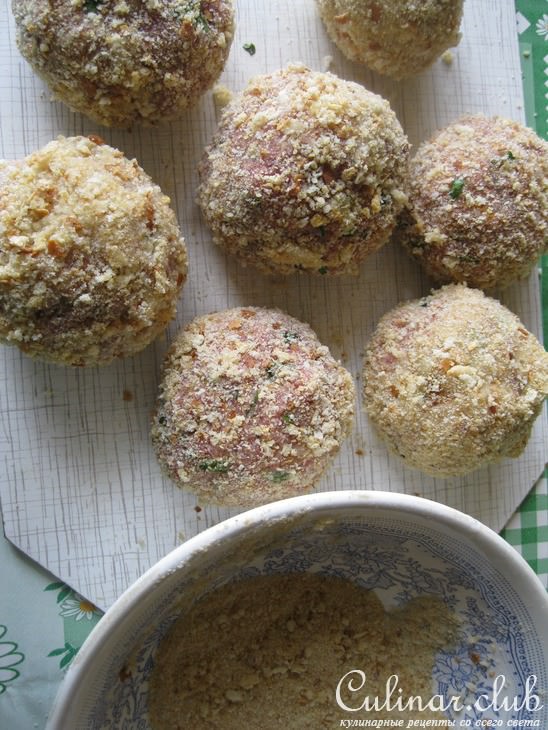 Коконы из говядины с курицей, изюмом и грецкими орехами