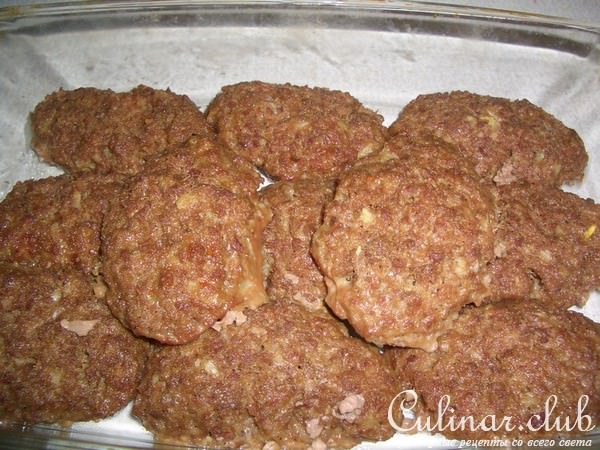 Котлеты с творогом и грибным соусом