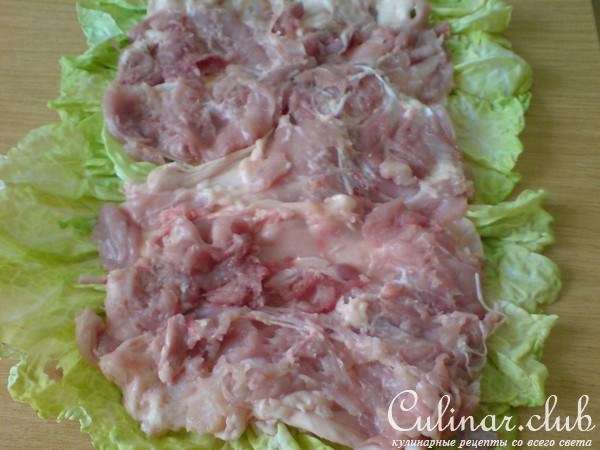 Рулет из курятины с капустной начинкой