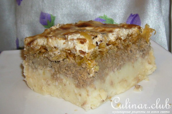 Запеканка мясная с картофелем и капустой
