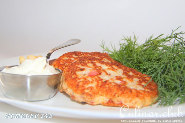 Куриные котлеты-суфле с клубникой.