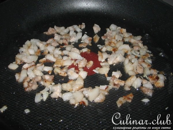 Голубцы с курицей и беконом.