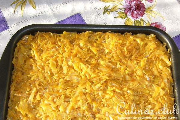 Запеканка мясная с картофелем и капустой