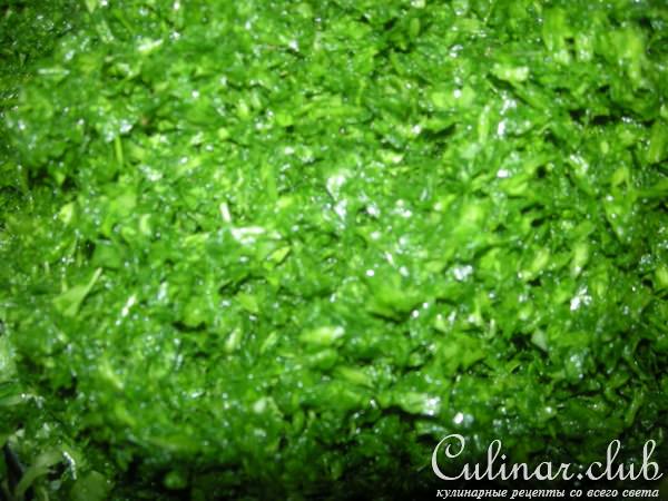 Куриные котлеты с соусом из щавеля