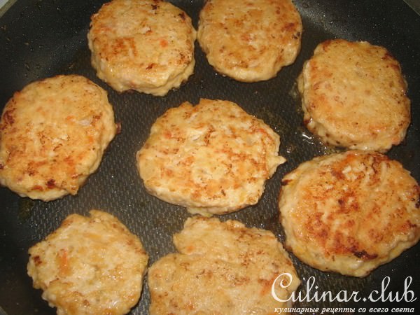 Ленивые голубцы из курицы жаренные.