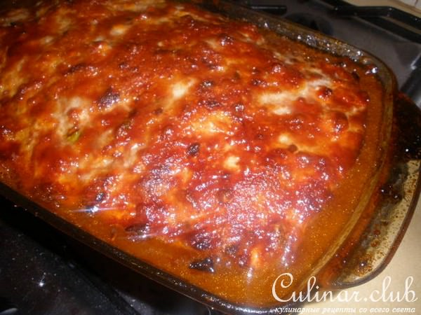 Запеканка из трех видов мяса, глазированная красным вином