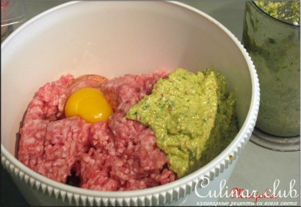 Мясные сигары с пьяной смородиной в баклажановых пепельницах /дуэльные