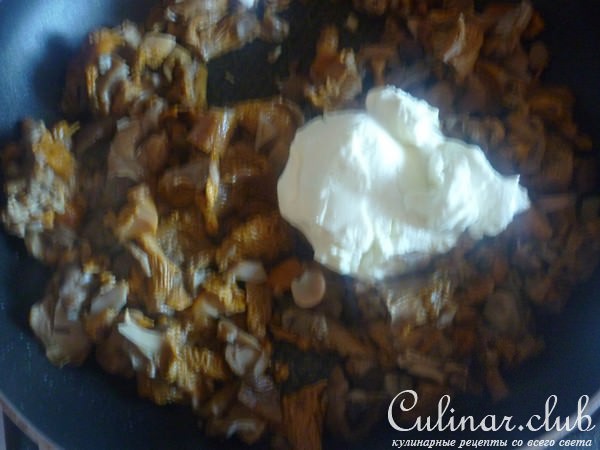 Рулет из курицы с грибами, орехами и сыром для папы Насти(к/ф КУХНЯ)