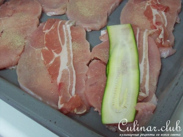 Куриные рулетики с моцарелой.