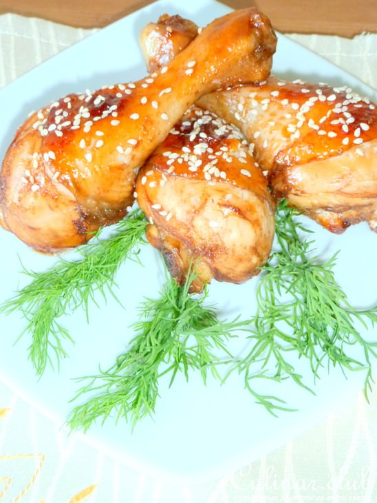 Глазированные куриные голени с кунжутом