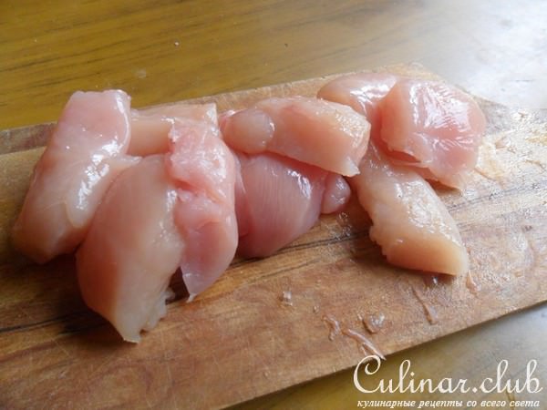 Куриные шашлычки на шпажках