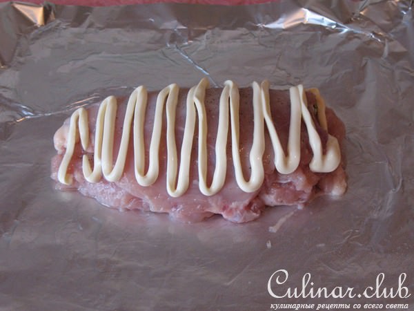 Куриный рулет с творогом и сыром