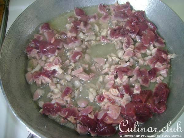 КУРИЦА ЖАРЕНАЯ С ФАРШЕМ ИЗ ПЕЧЕНИ И ЖЕЛУДКА