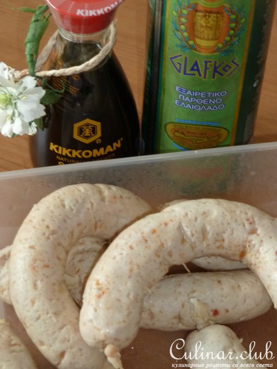 Диетические куриные колбаски на гриле