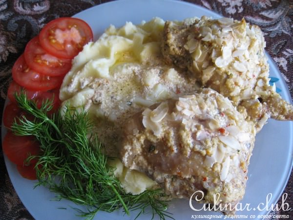 Курица с миндалем запеченная в сливках
