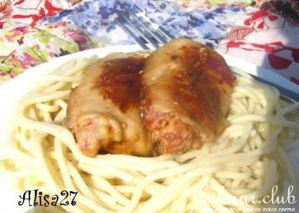 Куриные бедрышки в йогурте с итальянскими травами со спагетти