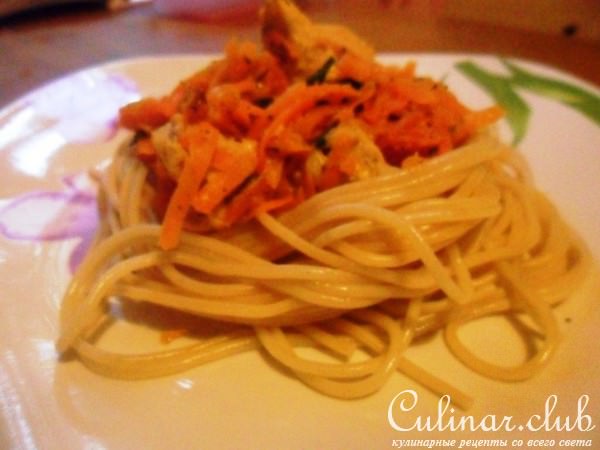 Курица с морковью в сметане
