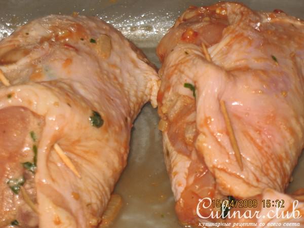 Куриные окорочка,фаршированные печенкой, луком и зеленью