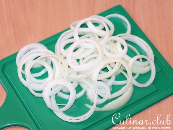 Маринованный лук в кляре с курочкой